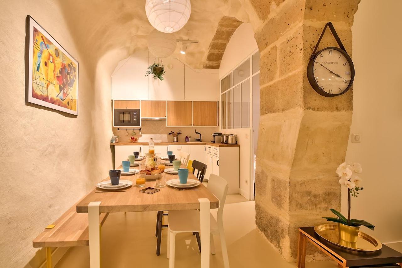 New Stunning 4 Bdrs Apt, With Ac - Le Marais パリ エクステリア 写真